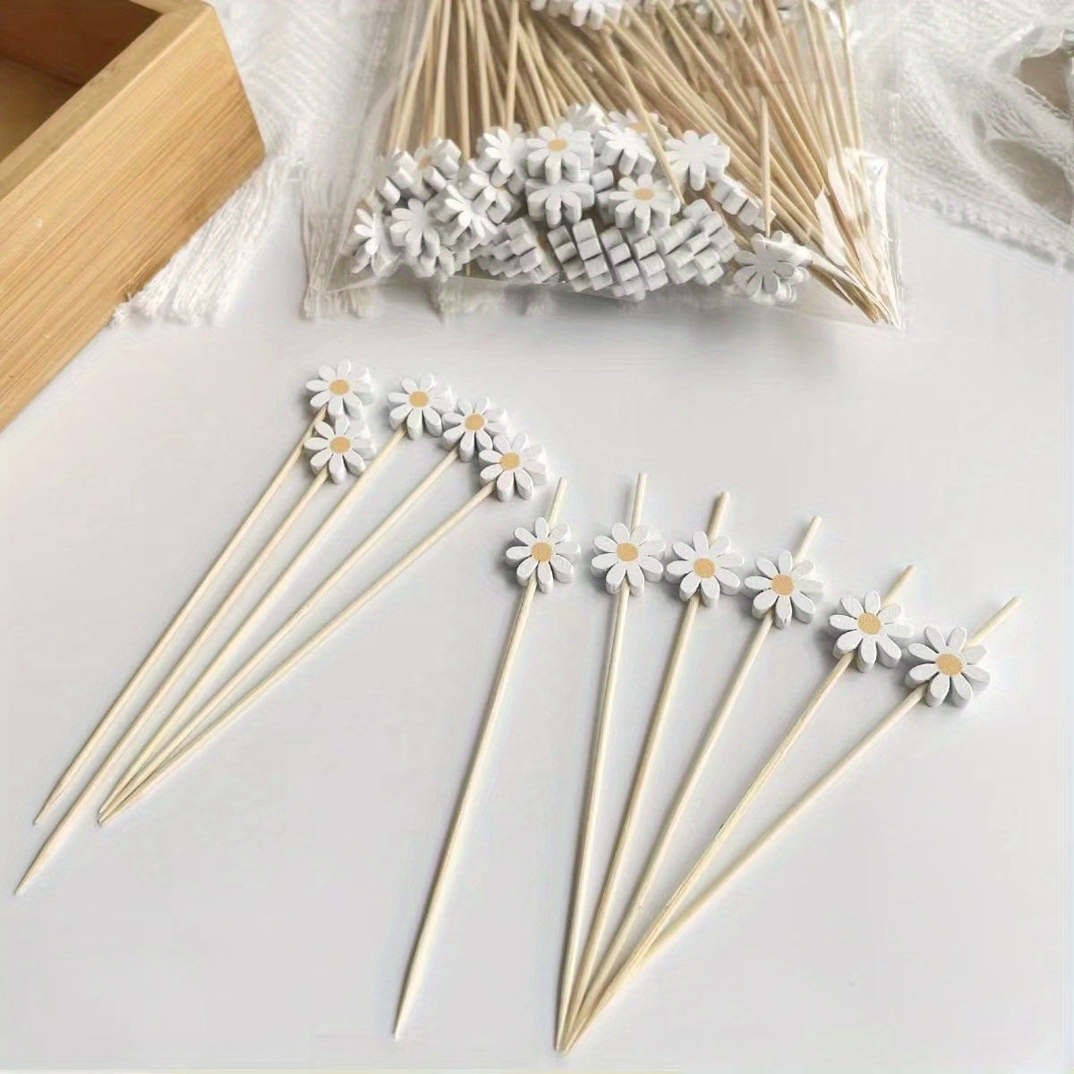 50개입 데이지 꽃 장식, 대나무 꼬치, 과일 포크,  - Centerpiece Stick 리뷰 및 가격